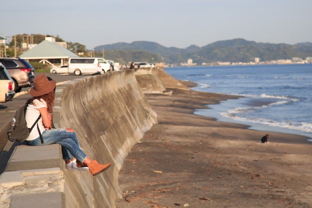 七里ヶ浜海岸の観光情報 Ema 江の島と鎌倉の観光やグルメ情報をお届け